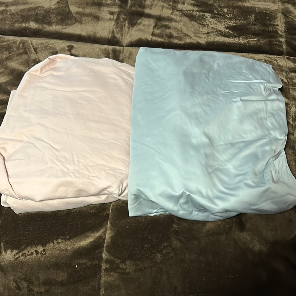 Lands End Queen Size Fitted Sheets (Lot of 2)